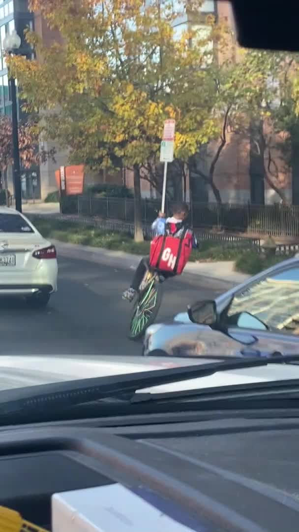 Food Delivery With No Front Wheel
