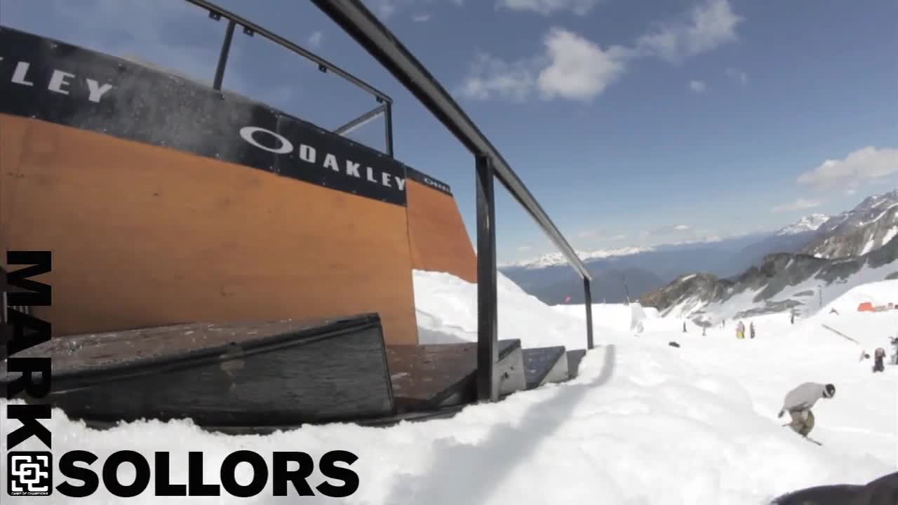 The Park - Oakley Wall Ride Closeout- Snowboard