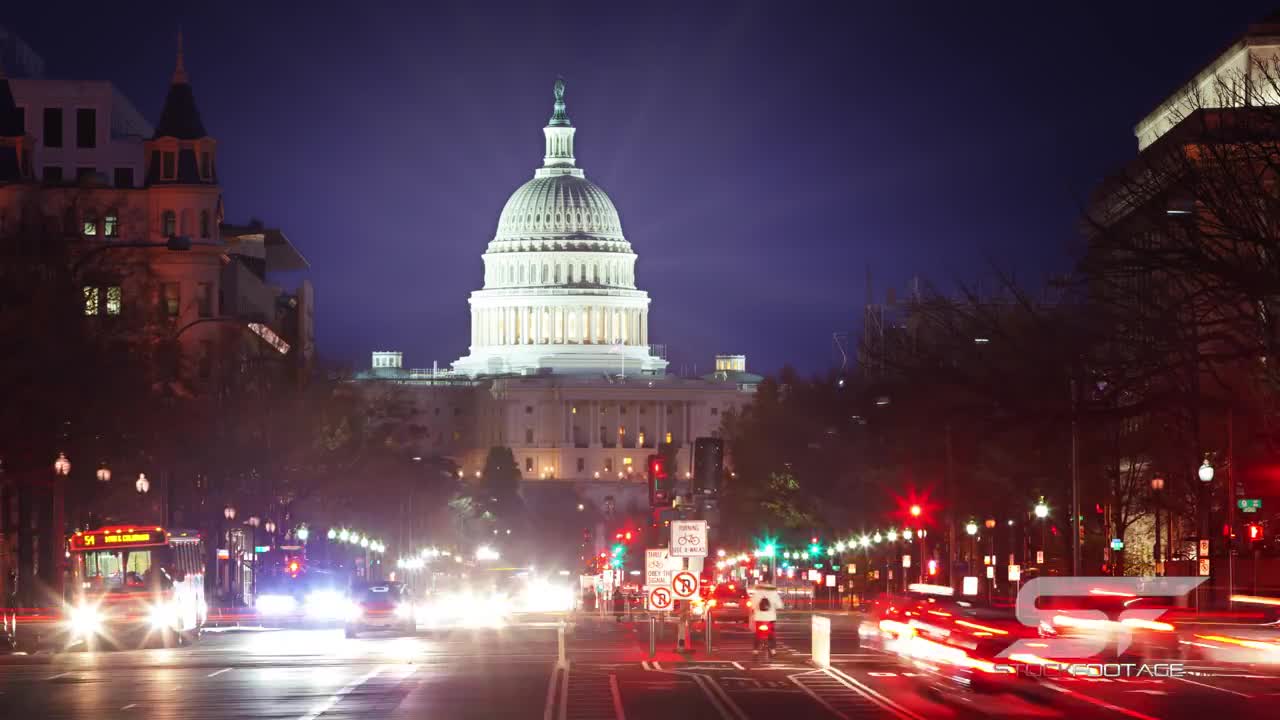 Time lapse of the US Captiol at Night with Flares