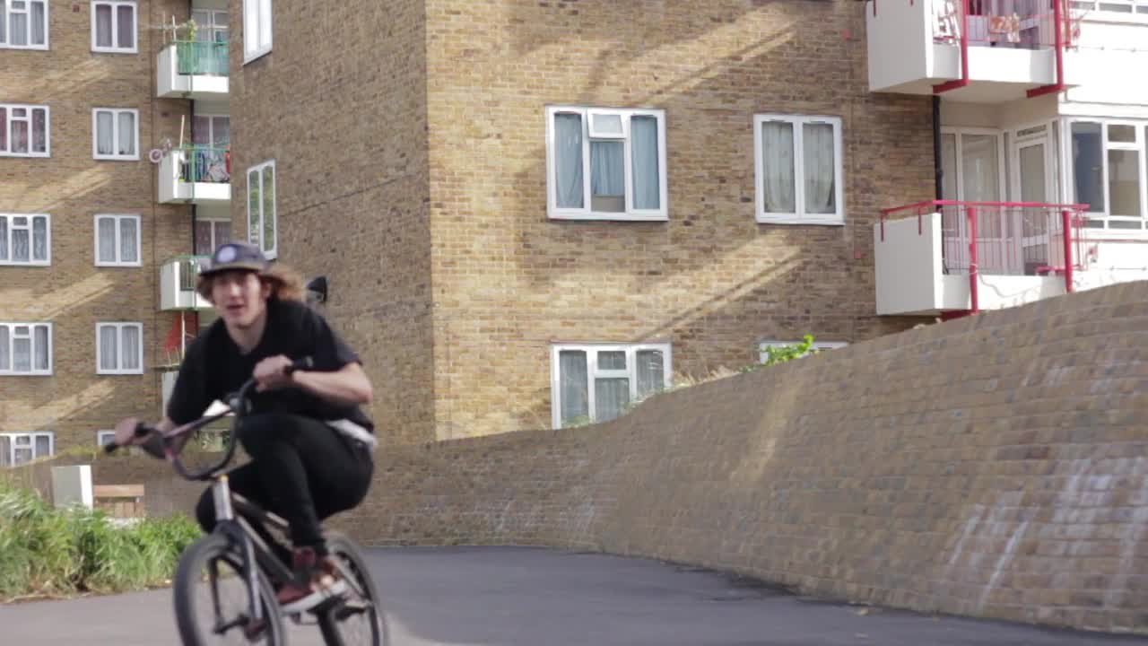 Easy Livin’ - LDN with Danny Stanzl