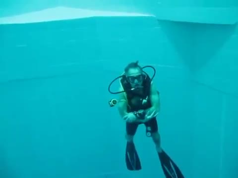 The Deepest Pool in the World - Nemo 33